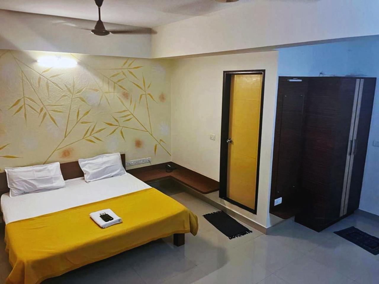 Hotel Radha Pangala Exterior foto